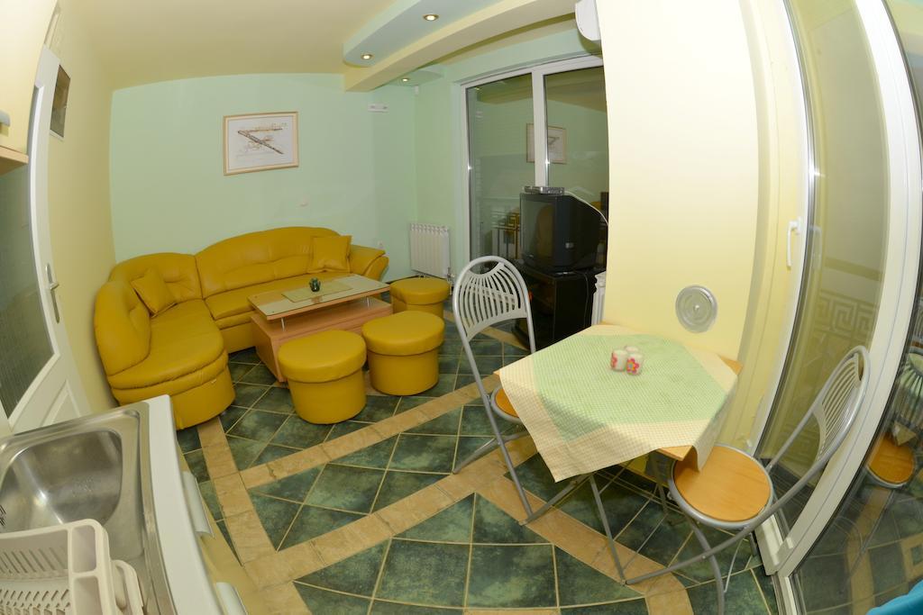 Rooms And Apartaments De Niro Trpejca Szoba fotó